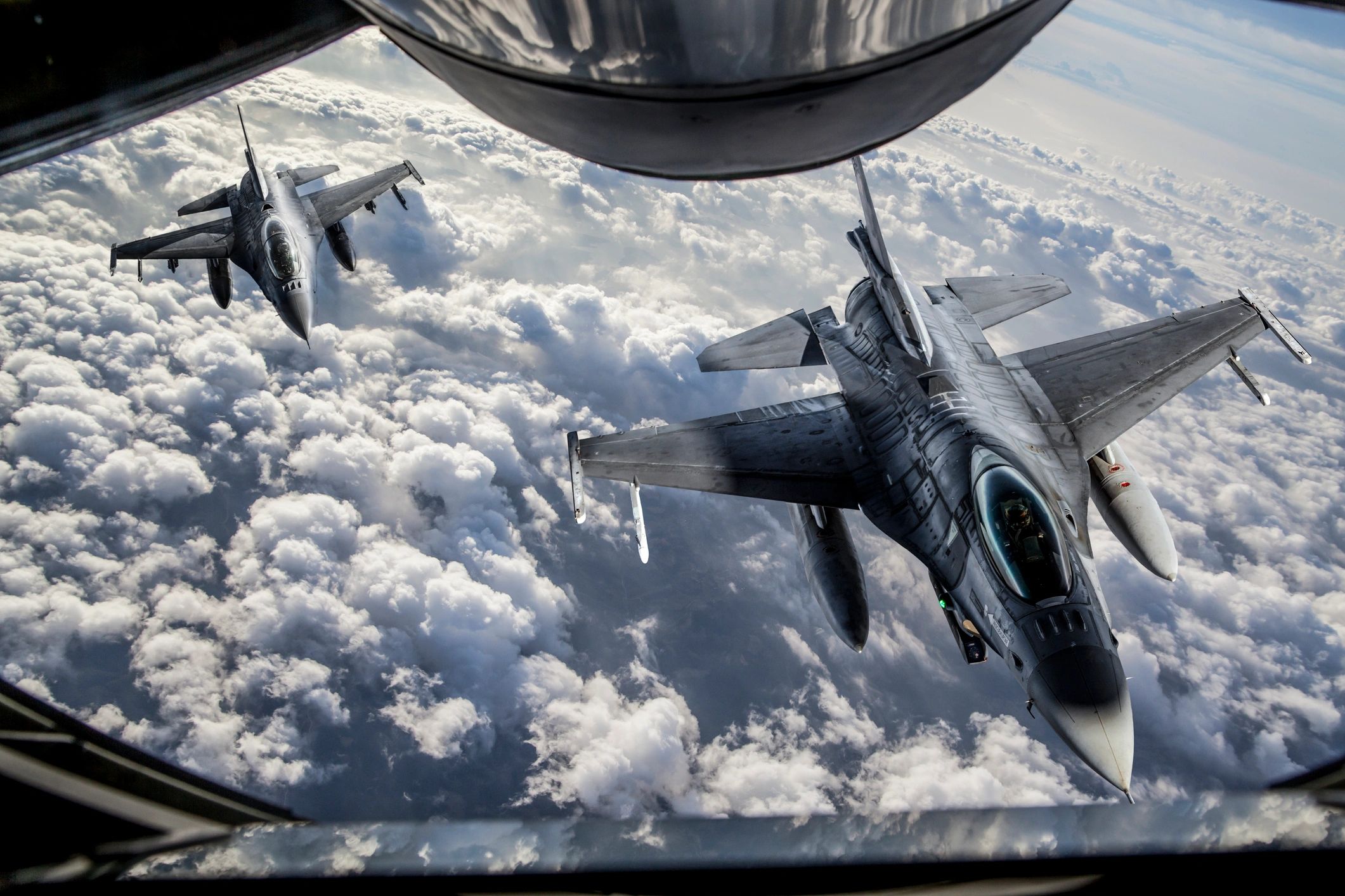 military aircraft industry